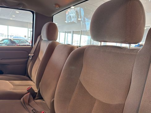 Used 2004 GMC Sierra 1500 4x4 Regular Cab w/ Light Duty Power Package image 25