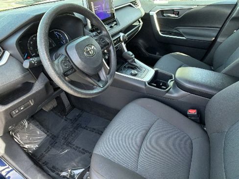 Certified 2025 Toyota RAV4 XLE AWD/4WD image 10