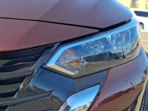 Used 2024 Nissan Sentra SV FWD image 9