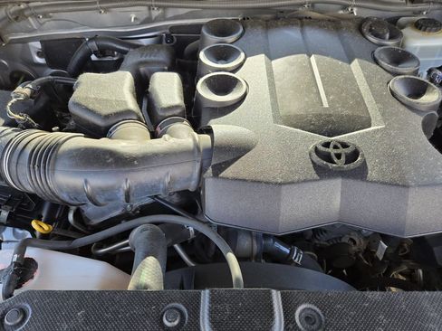 Used 2011 Toyota 4Runner Limited AWD/4WD image 33