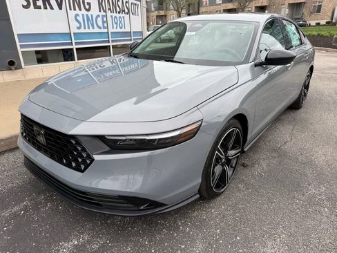 New 2026 Honda Accord SE image 2