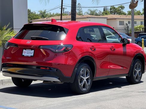 Used 2024 Honda HR-V EX-L image 5