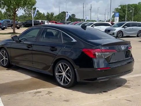 Used 2024 Honda Civic Touring image 9