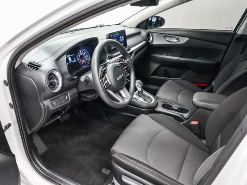 Used 2023 Kia Forte LXS FWD image 17