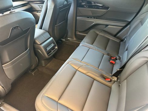 New 2026 Lincoln Nautilus Premier AWD/4WD image 11