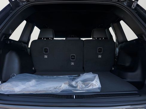 New 2025 Jeep Grand Cherokee Limited w/ Trailer Tow Package image 7