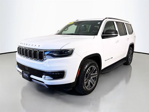Used 2024 Jeep Wagoneer Series II AWD/4WD image 4