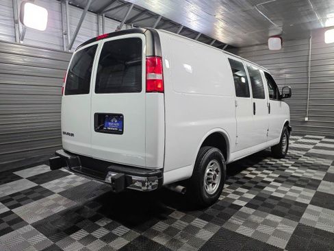 Used 2021 GMC Savana 2500 w/ Driver Convenience Package image 5