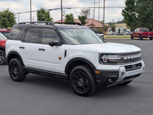 New 2025 Ford Bronco Sport Badlands image 2