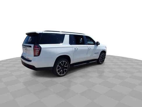 Used 2024 Chevrolet Suburban RST w/ Luxury Package RWD image 8