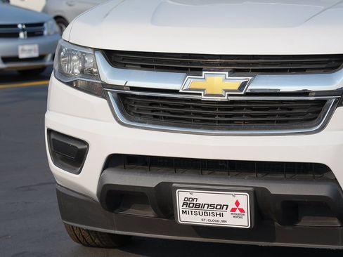 Used 2018 Chevrolet Colorado W/T w/ WT Convenience Package RWD image 9