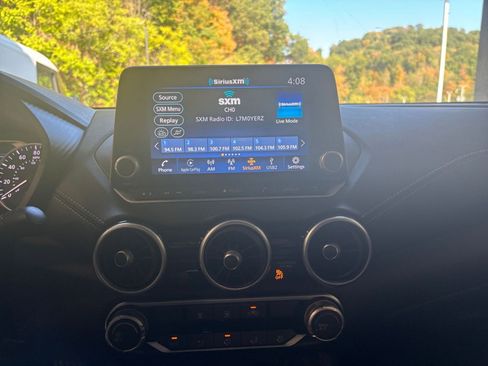 Used 2024 Nissan Sentra SV image 18