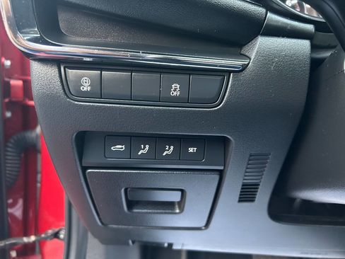 Used 2022 MAZDA MAZDA3 s image 22