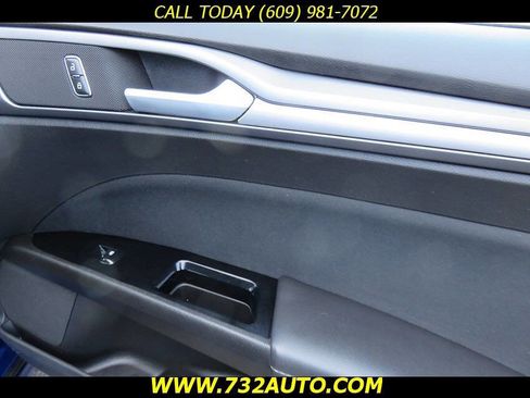 Used 2014 Ford Fusion SE image 19