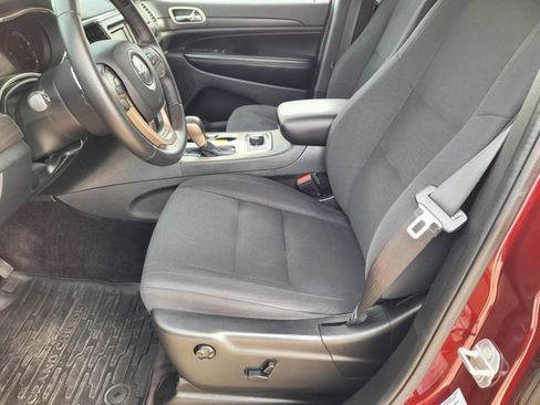 Used 2016 Jeep Grand Cherokee Laredo w/ Quick Order Package 23E AWD/4WD image 24