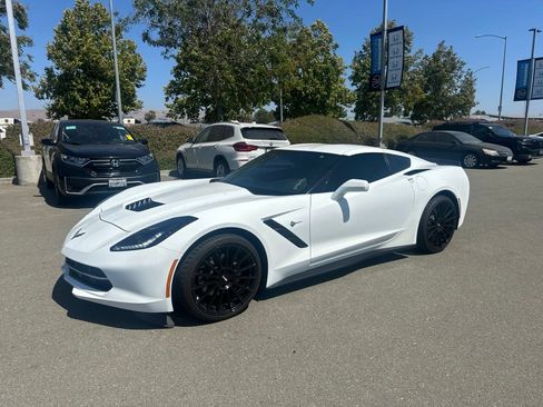 Used 2016 Chevrolet Corvette Stingray Coupe RWD image 5