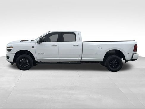 Used 2025 RAM 3500 Laramie w/ Night Edition image 37