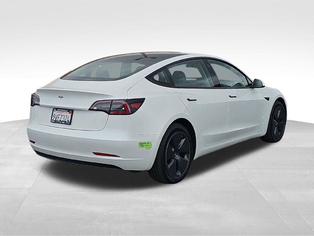 Used 2023 Tesla Model 3 Standard Range RWD image 3