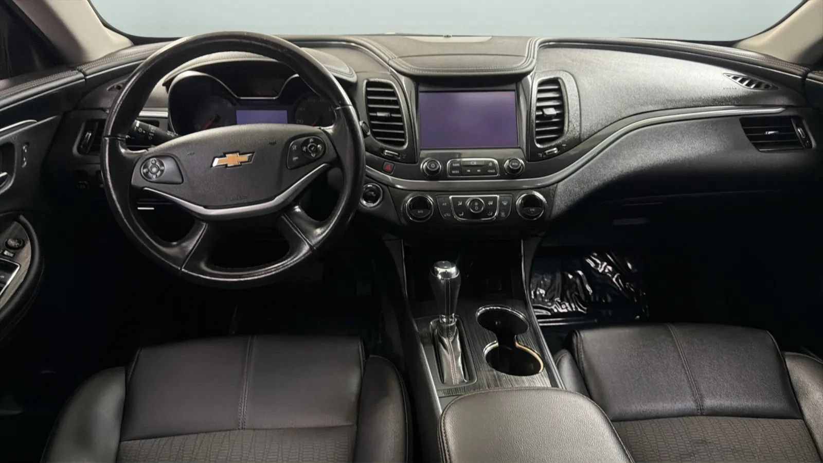 Used 2019 Chevrolet Impala LT FWD image 10