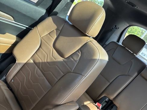 Used 2020 Kia Telluride SX w/ SX Prestige Package AWD/4WD image 6