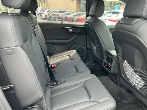 Used 2025 Audi Q7 3.0T Premium Plus w/ Premium Plus Package AWD/4WD image 23