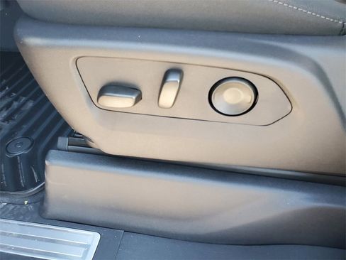 New 2026 GMC Sierra 1500 Elevation image 6