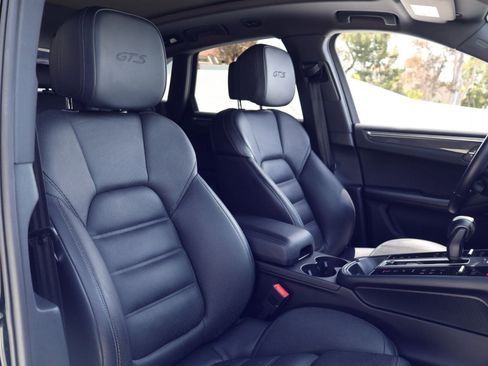 Certified 2023 Porsche Macan GTS w/ Premium Package Plus AWD/4WD image 23