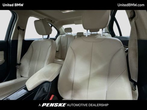 Used 2016 BMW 320i Sedan image 5