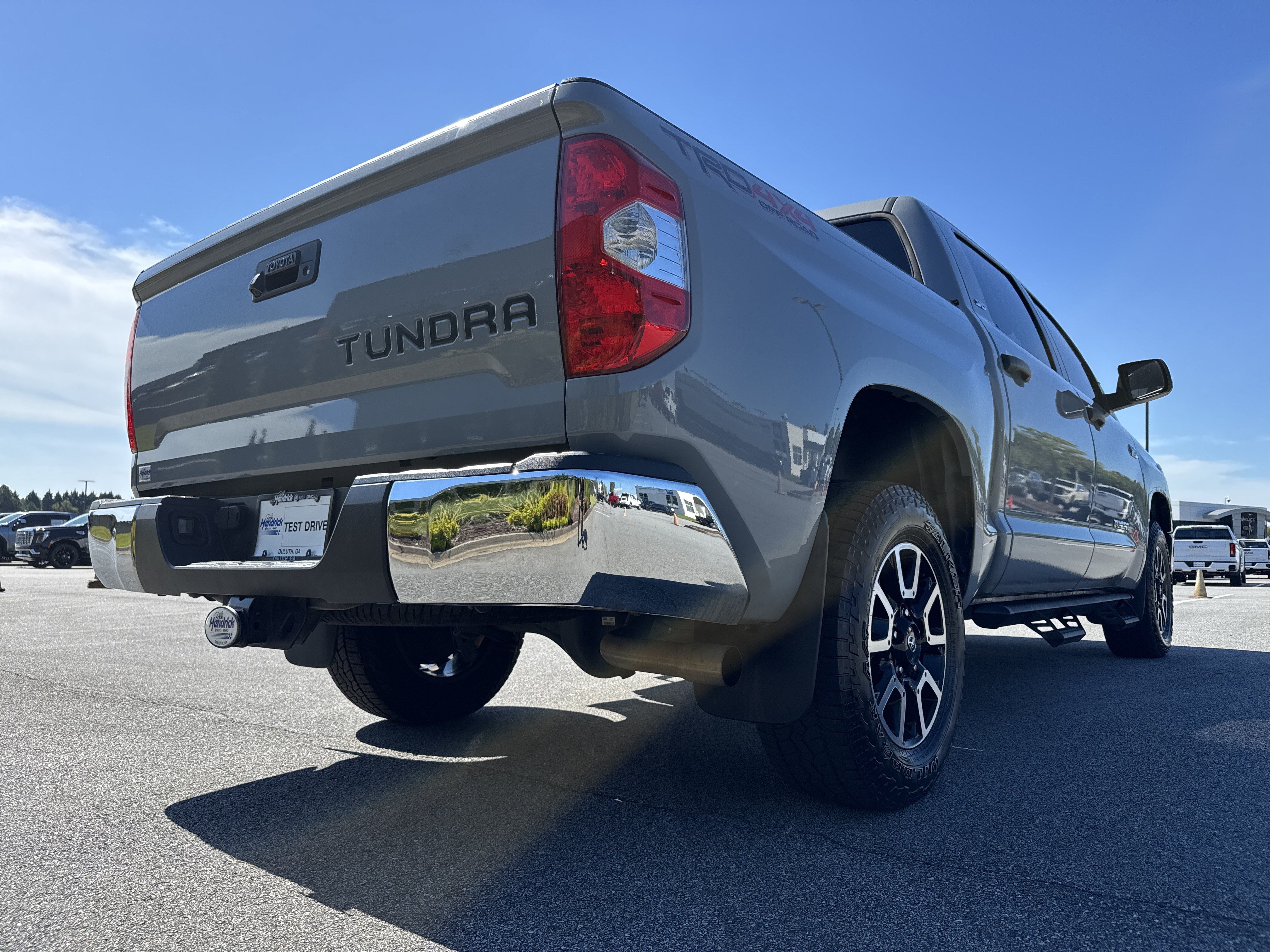 Used 2021 Toyota Tundra SR5 w/ TRD Off-Road Package AWD/4WD image 10