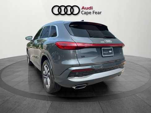 Used 2025 Audi Q5 Premium AWD/4WD image 3