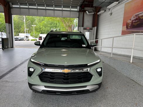 New 2026 Chevrolet TrailBlazer LT FWD image 2