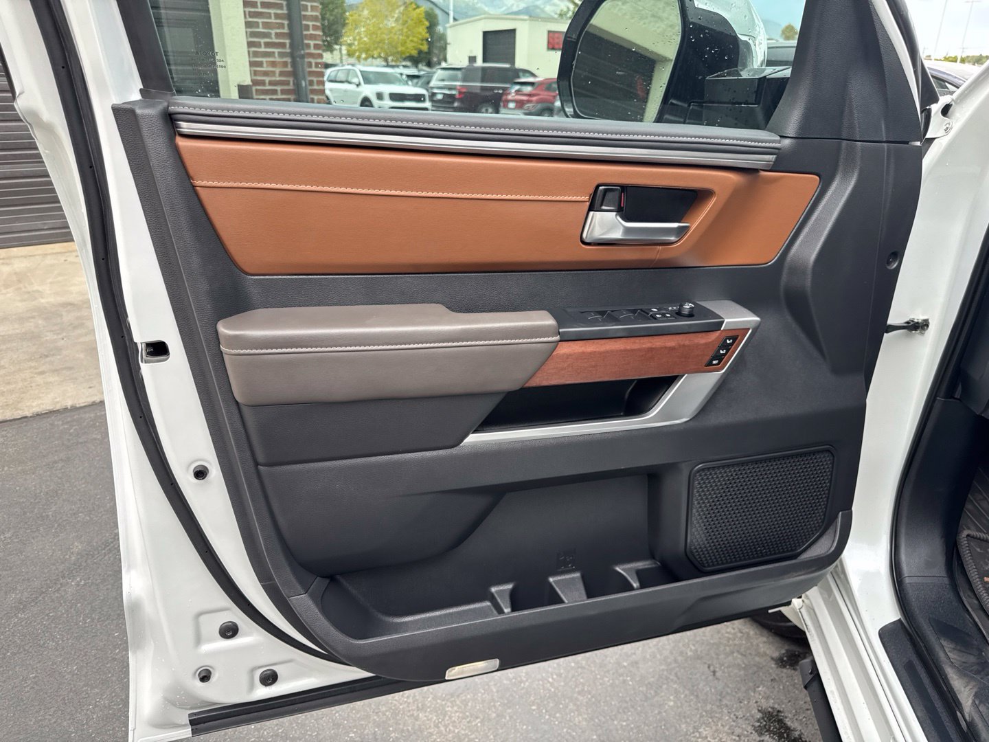 Used 2024 Toyota Tundra Limited w/ TRD Off-Road Package AWD/4WD image 18
