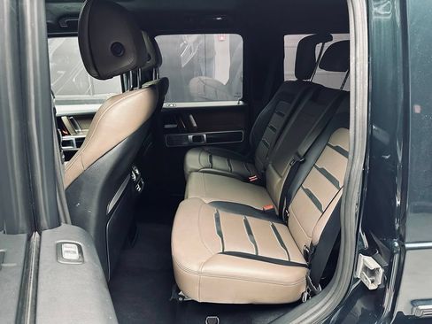 Used 2021 Mercedes-Benz G 550 image 23