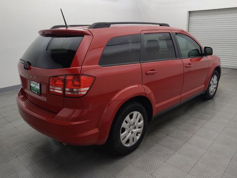 Used 2019 Dodge Journey SE FWD image 9