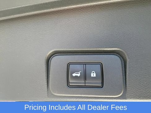 Used 2025 Nissan Rogue SV AWD/4WD image 25