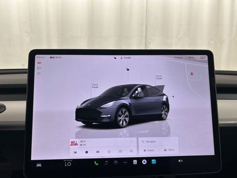 Used 2023 Tesla Model Y Long Range AWD/4WD image 12