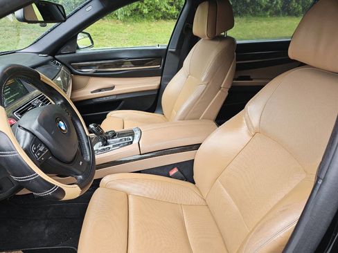 Used 2014 BMW 750Li RWD image 10