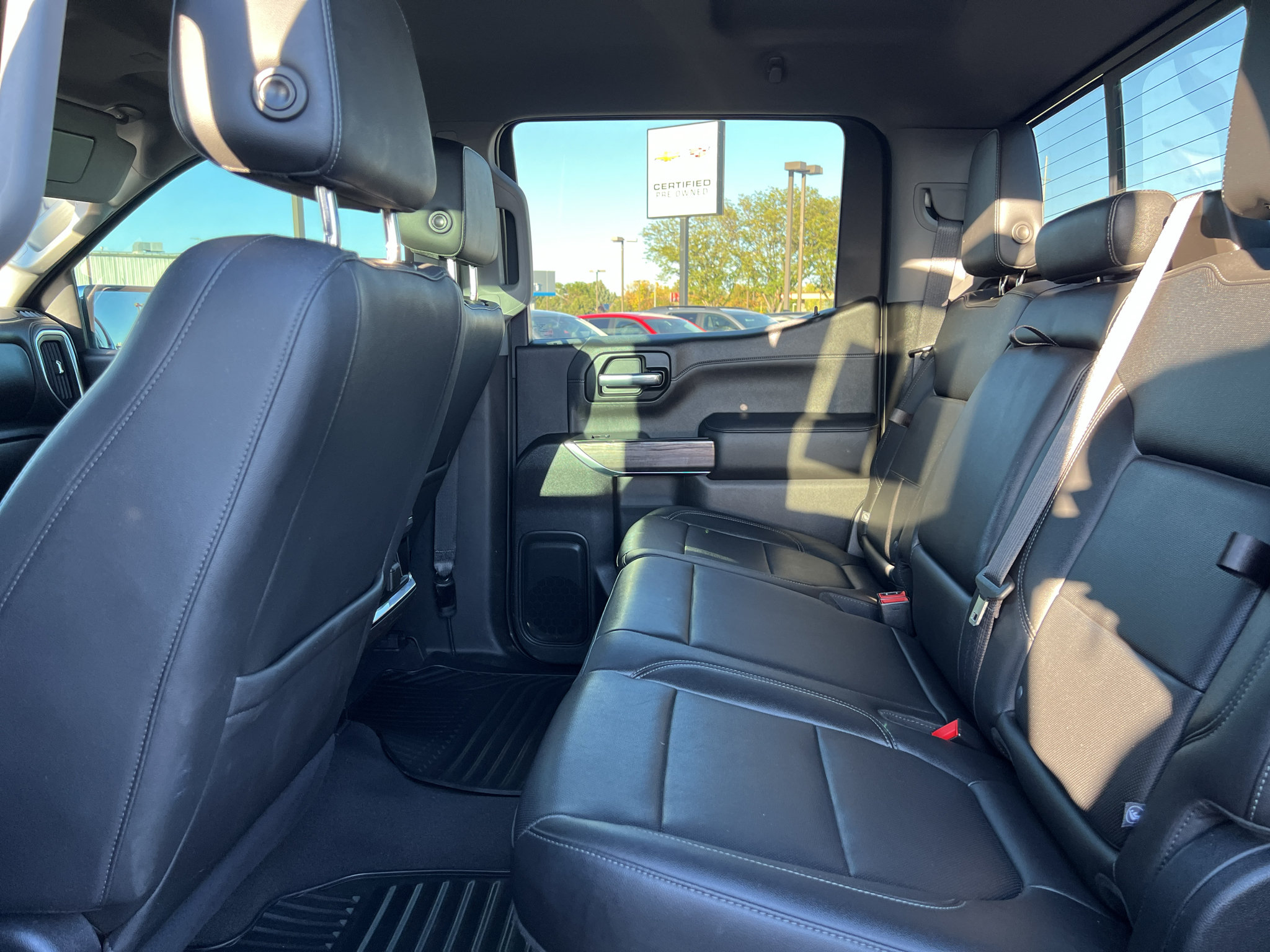 Used 2020 Chevrolet Silverado 1500 LTZ w/ LTZ Plus Package AWD/4WD image 19