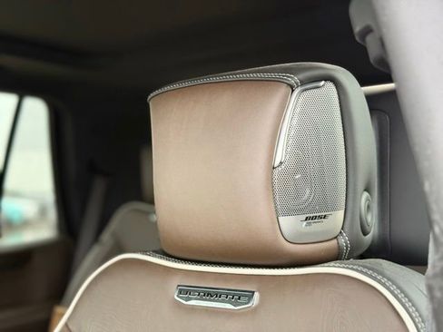 Used 2025 GMC Yukon Denali Ultimate AWD/4WD image 14