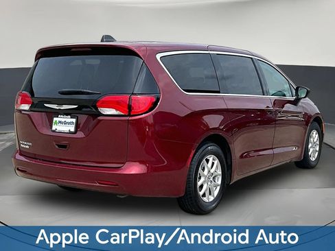 Used 2023 Chrysler Voyager LX FWD image 8