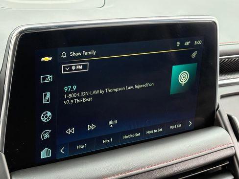 Used 2022 Chevrolet Suburban RST w/ Luxury Package image 24