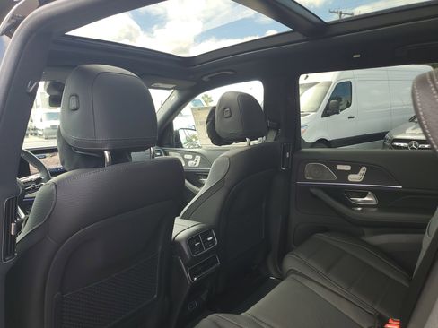 New 2026 Mercedes-Benz GLS 580 4MATIC image 13