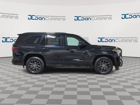 Used 2023 Toyota Sequoia Platinum AWD/4WD image 9