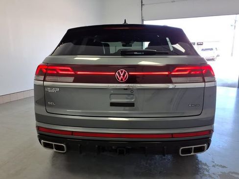 Used 2024 Volkswagen Atlas Cross Sport SEL Premium R-Line AWD/4WD image 4
