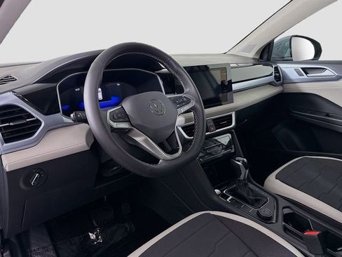 New 2026 Volkswagen Taos SE AWD/4WD image 9