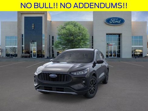 New 2026 Ford Escape SE image 2
