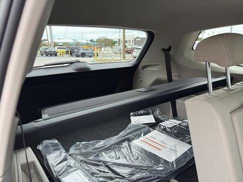 New 2026 Volkswagen Atlas SE image 11