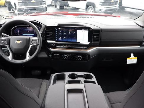 New 2026 Chevrolet Silverado 1500 LT w/ Z71 Off-Road Package AWD/4WD image 15