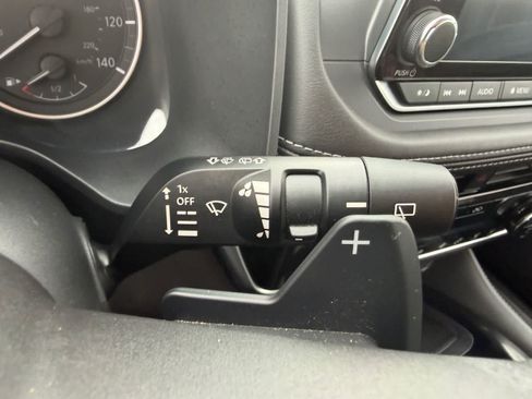 Certified 2022 Nissan Rogue SL FWD image 15