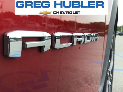 Used 2023 GMC Acadia SLT w/ Technology Package AWD/4WD image 16